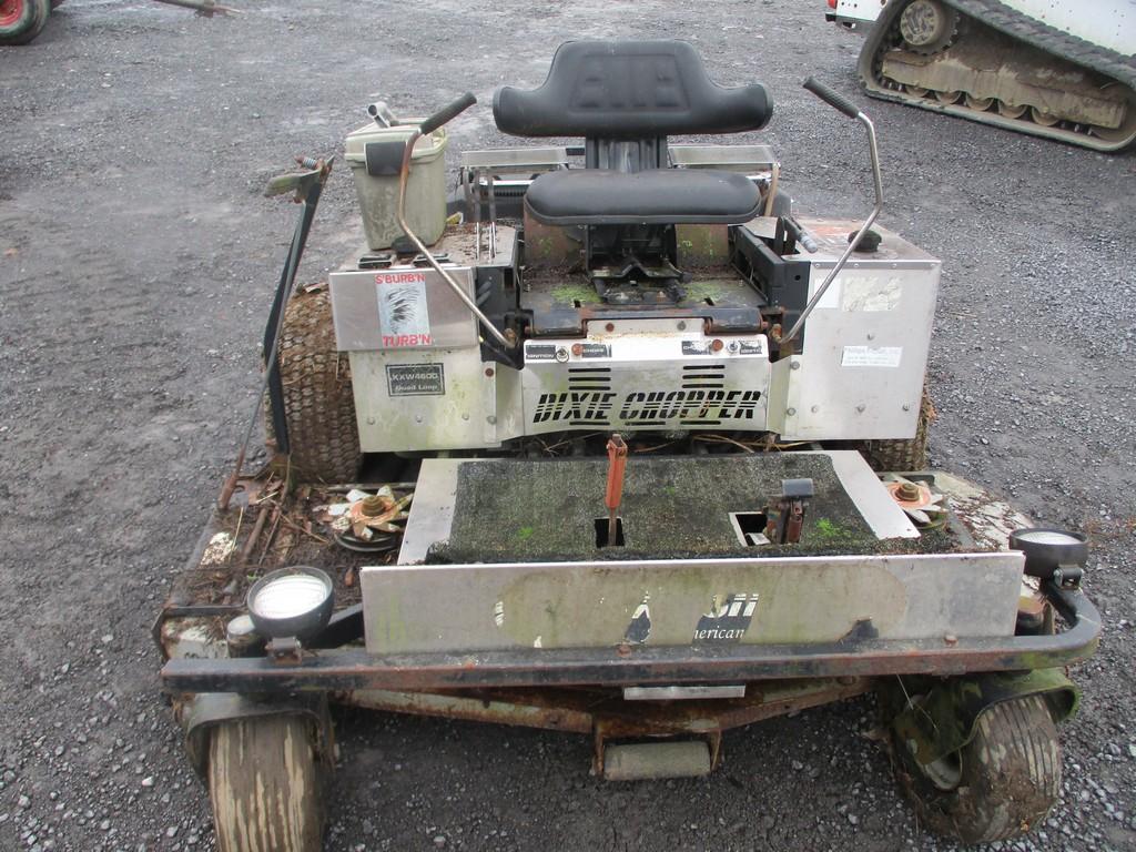 DIXIE CHOPPER LAWN MOWER