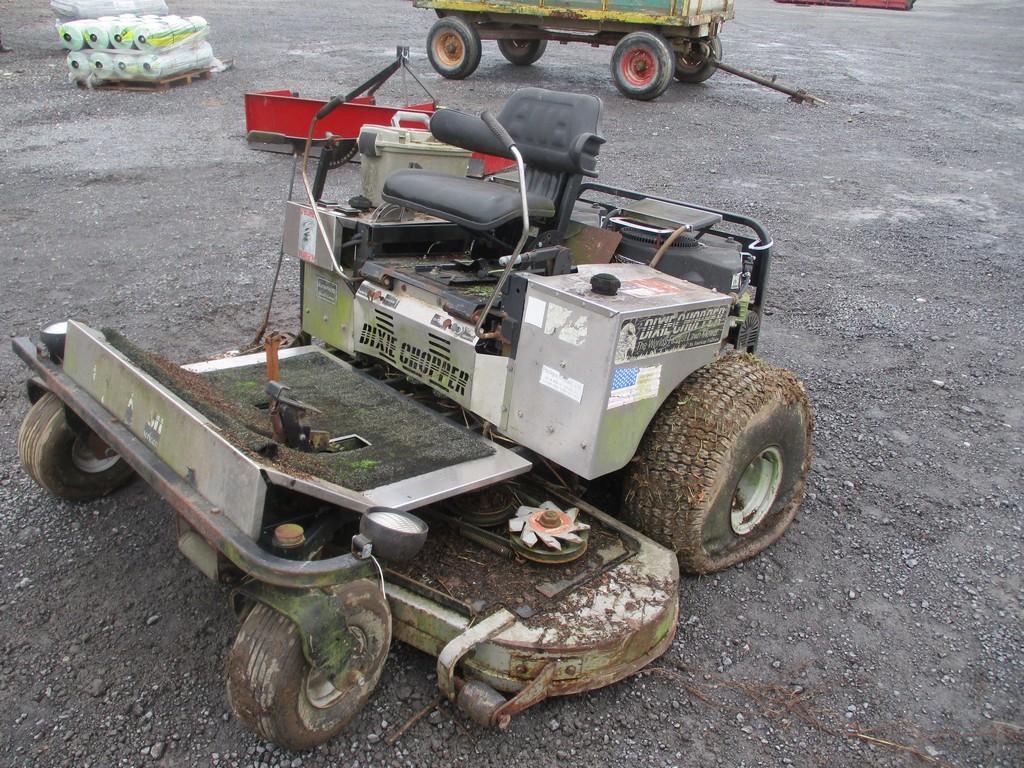 DIXIE CHOPPER LAWN MOWER