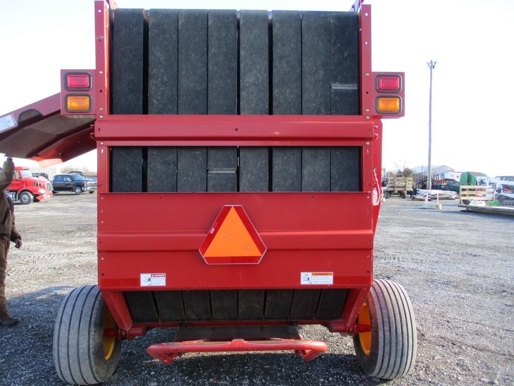 NEW HOLLAND BR780 RD BALER