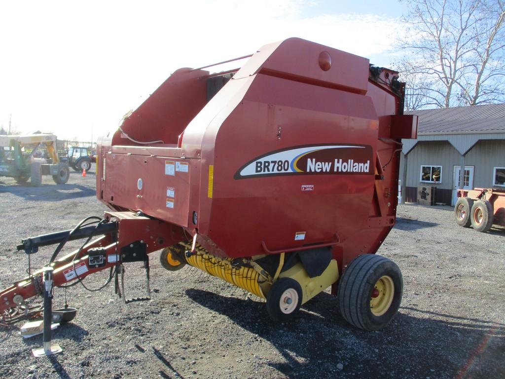 NEW HOLLAND BR780 RD BALER