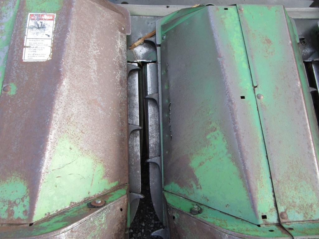 JOHN DEERE 443 CORN HEAD