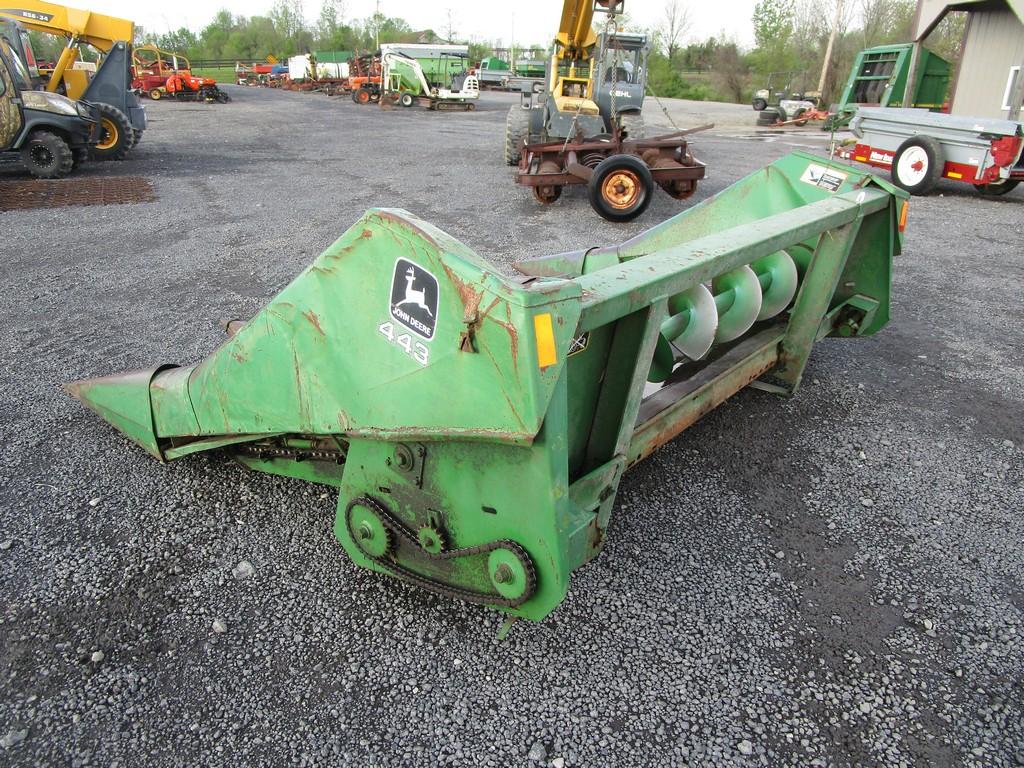 JOHN DEERE 443 CORN HEAD