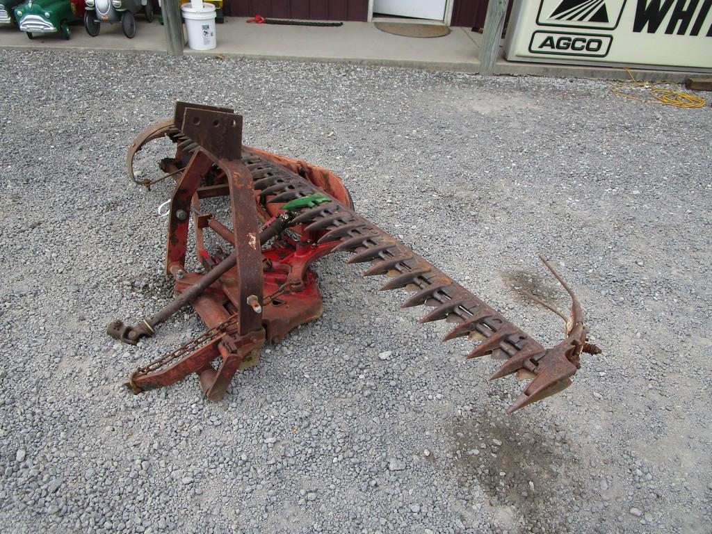 INTERNATIONAL 1300 SICKLE MOWER