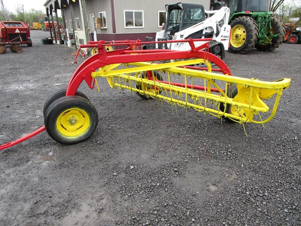 NEW HOLLAND 256 DOLLY RAKE