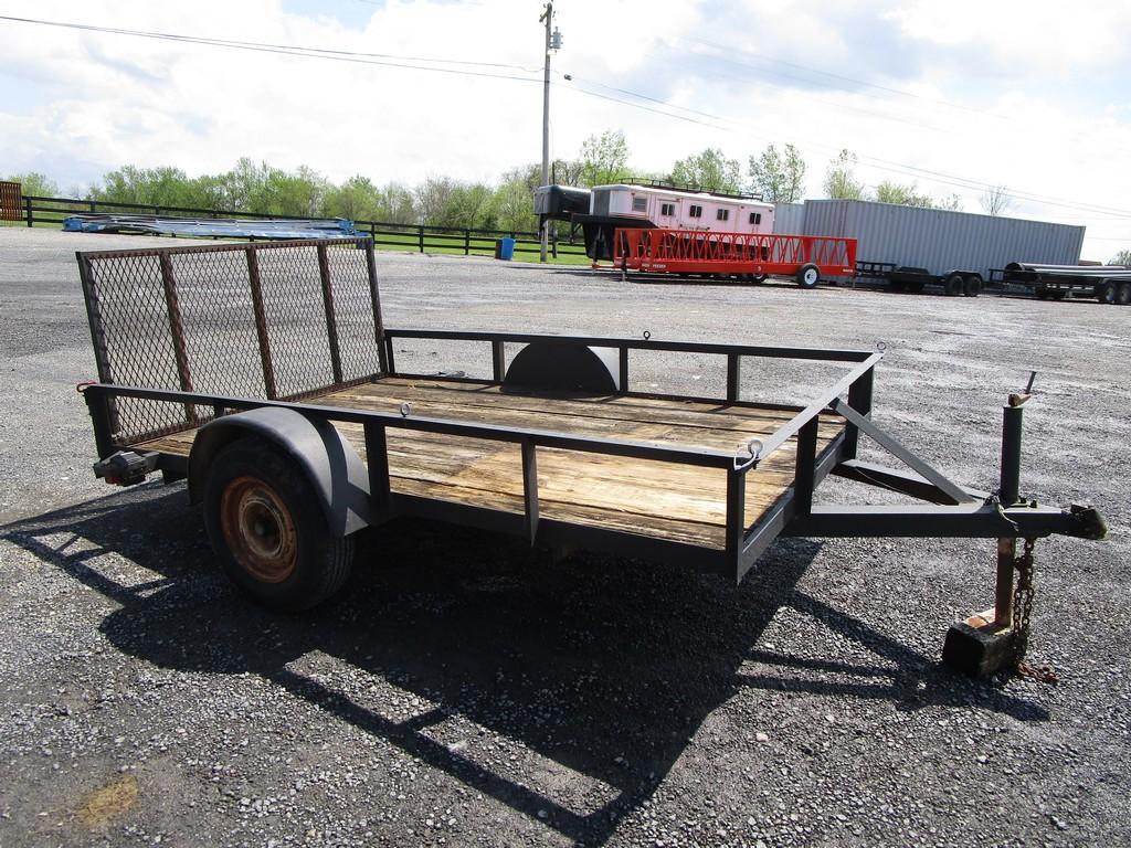 BLACK 10' BUMPER HITCH TRAILER