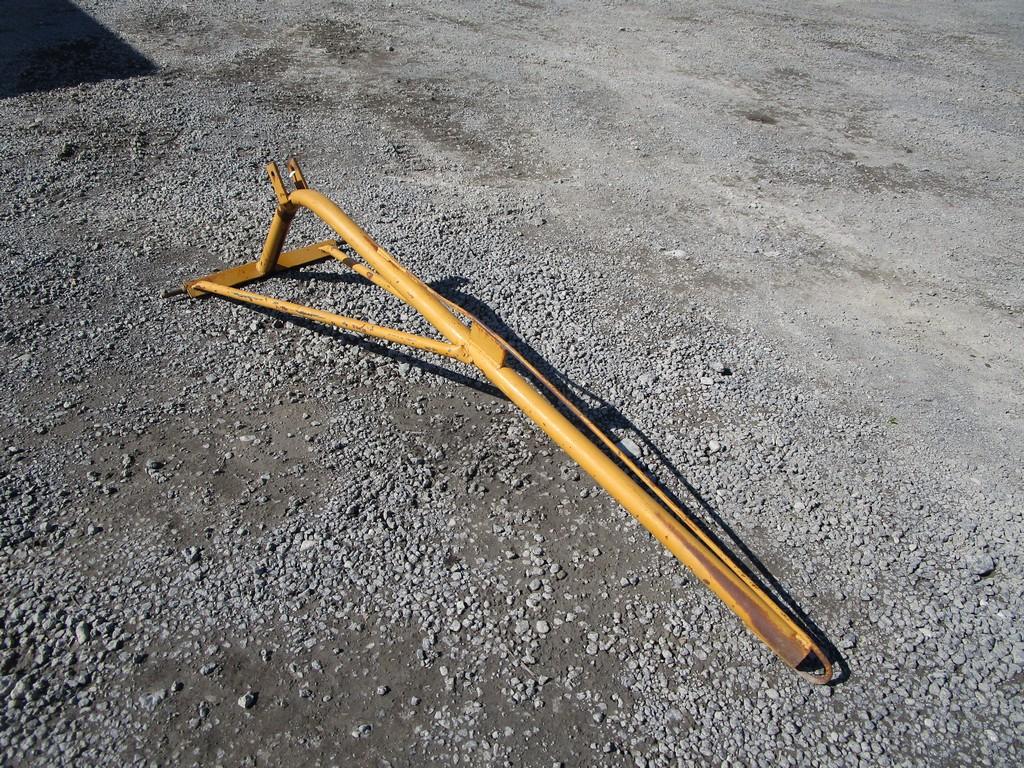 YELLOW BOOM POLE
