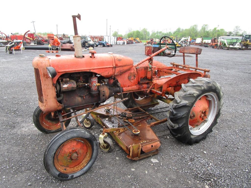 ALLIS CHALMERS B TRACTOR W MOWER