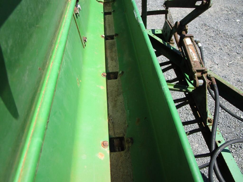 JOHN DEERE 8200 GRAIN DRILL