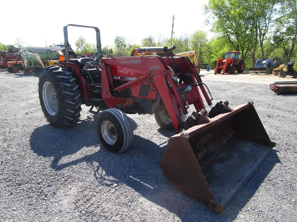 CASE C50 W CASE 2200 LOADER