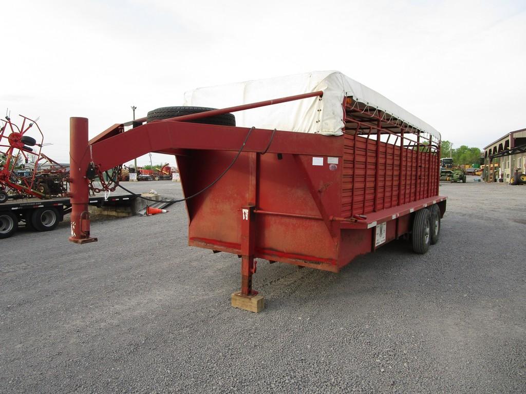 2001 CIRCLE W GOOSENECK STOCK TRAILER