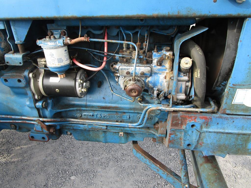 FORD 7600 TRACTOR  W DUAL POWER