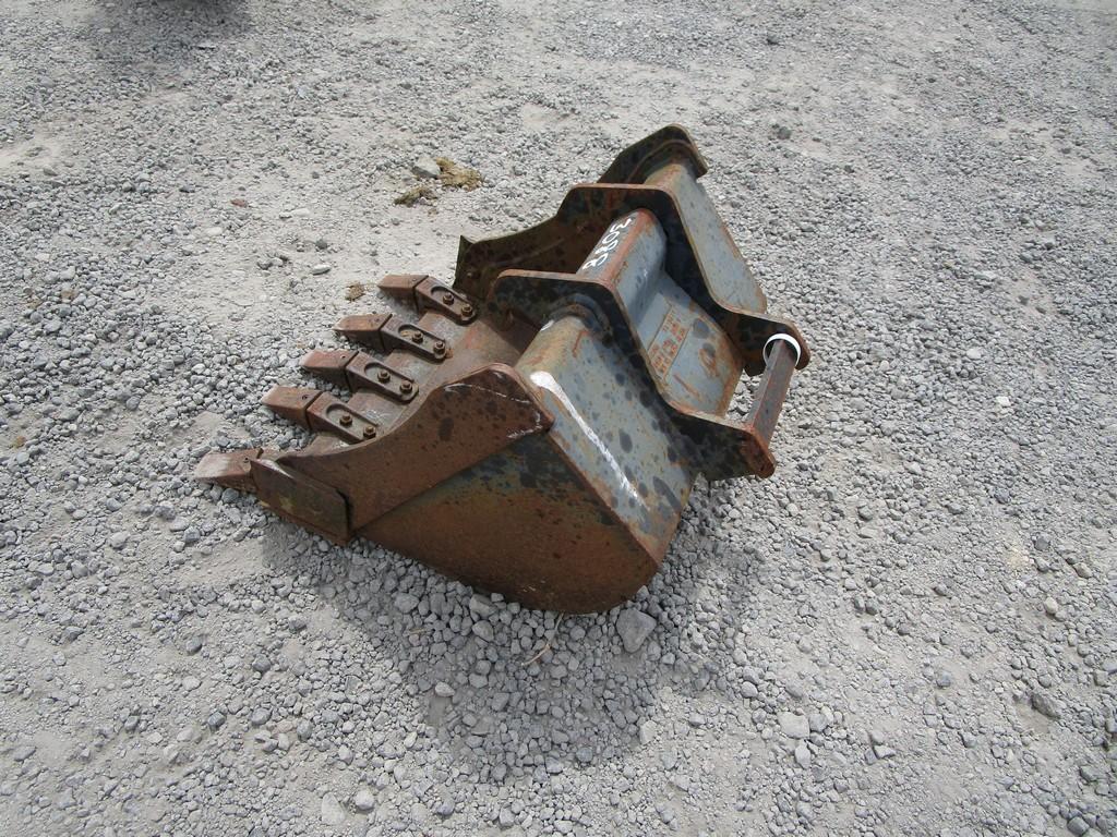 BOBCAT 24" BUCKET