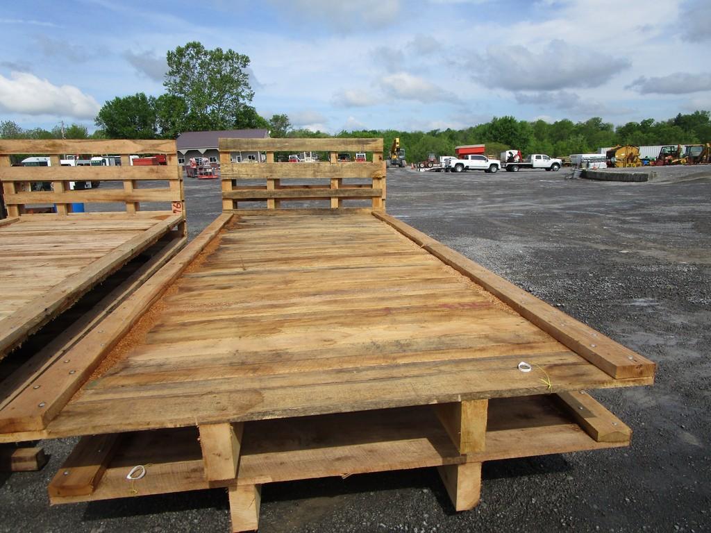 1) 20' WAGON  FLAT W BACKBOARD