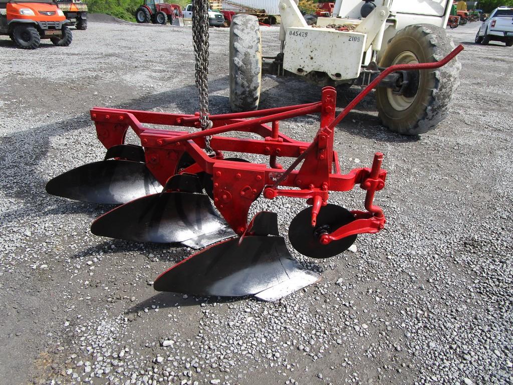 MASSEY FERGUSON 3X PLOW 3PT