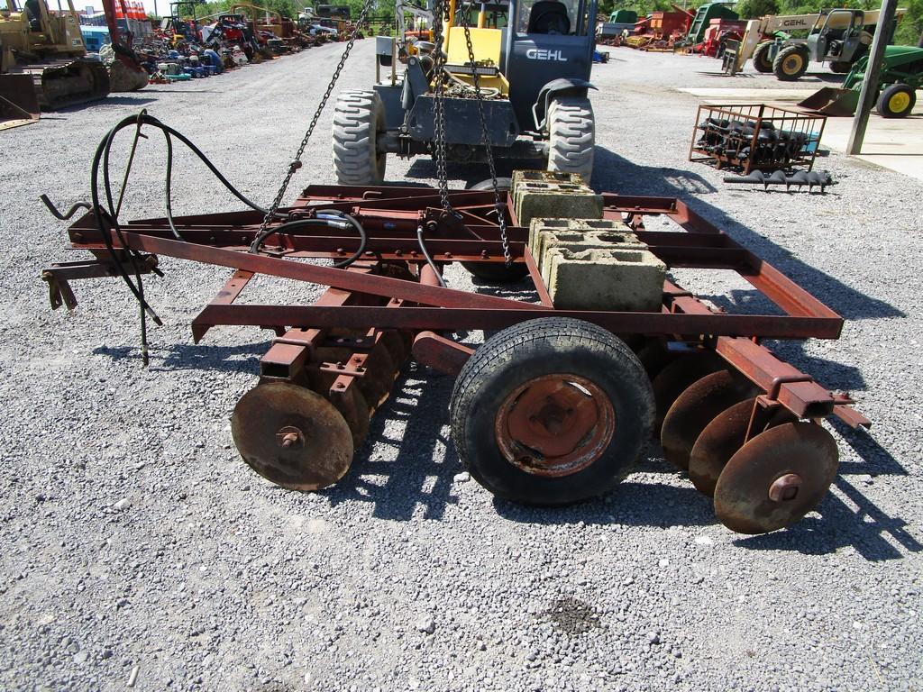 IH 8' WHEEL DISC W CYLINDER