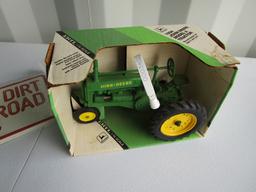 TOY JOHN DEERE MODAL A 1934 TRACTOR