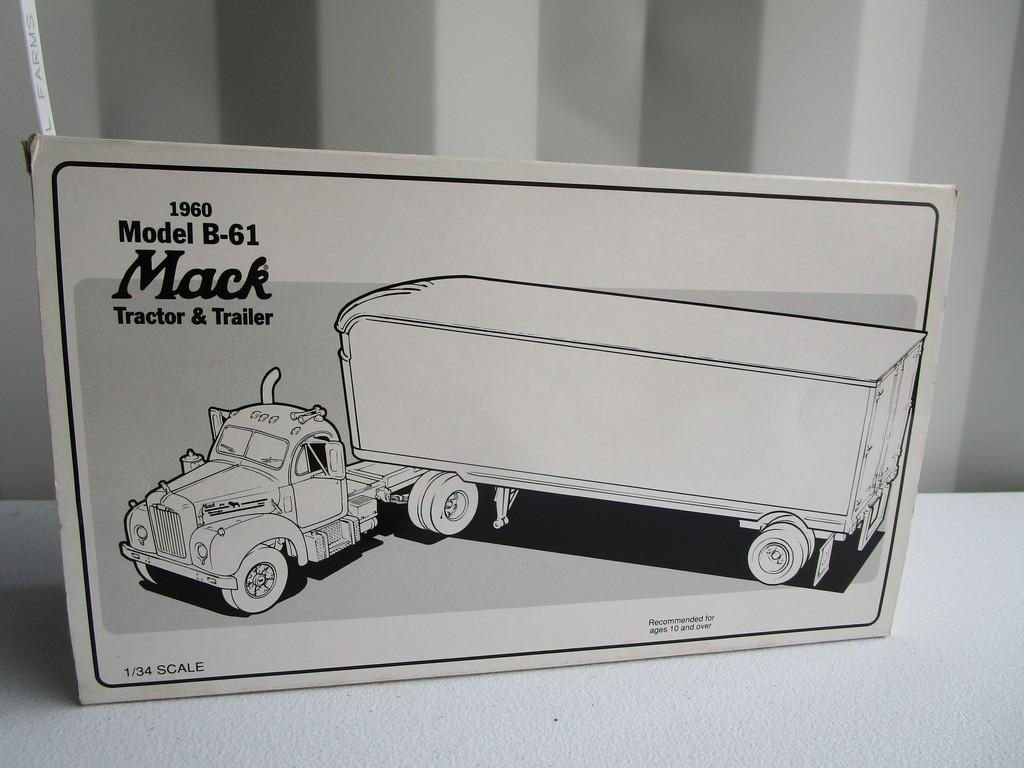 TOY 1960 MACK B-61 TRACTOR TRAILER MOBILE OIL