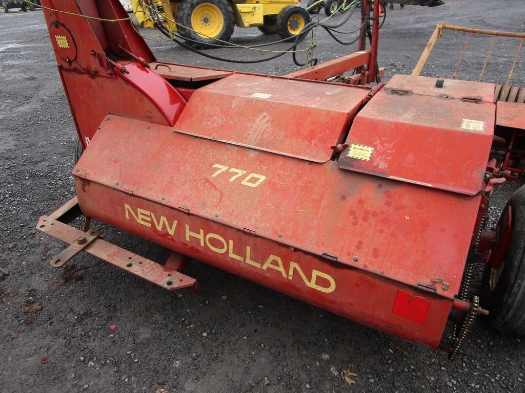 NEW HOLLAND CHOPPER W HEAD