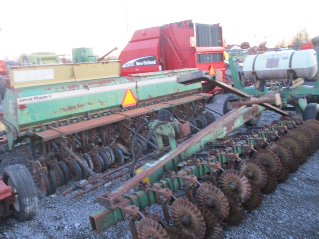 GREAT PLAINS 15' GRAIN DRILL W COULTER CADDY