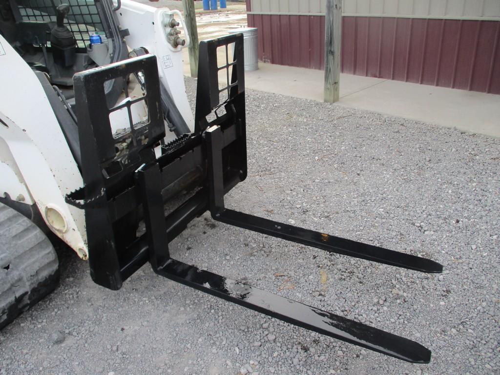 SKIDSTEER 48" WALK THROUGH PALLET FORKS