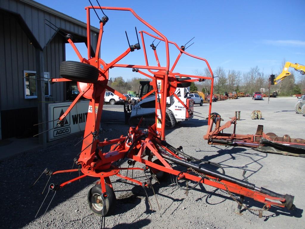 KUHN GF5202 HAY TEDDER