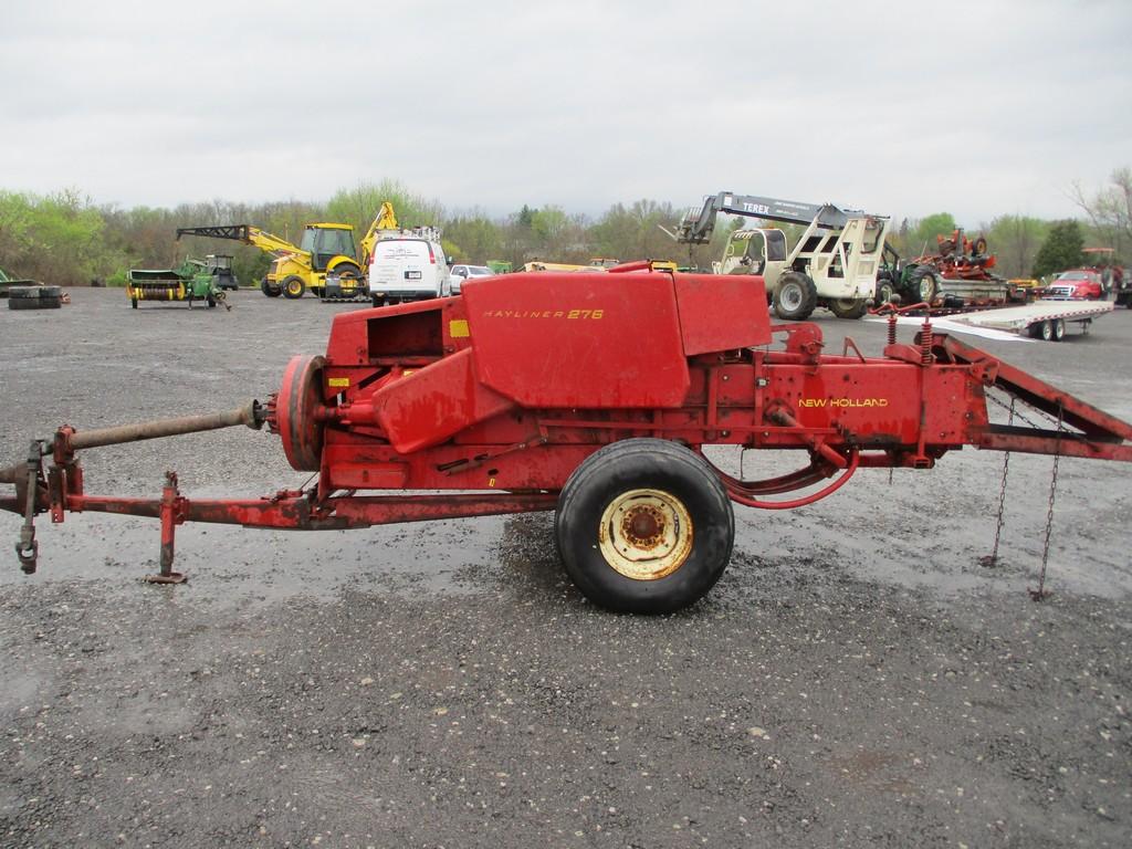 NEW HOLLAND 276 SQ BALER