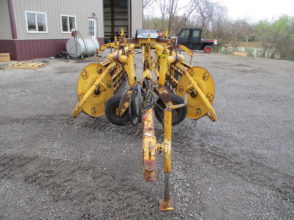 VERMEER 12-23 TWIN RAKE