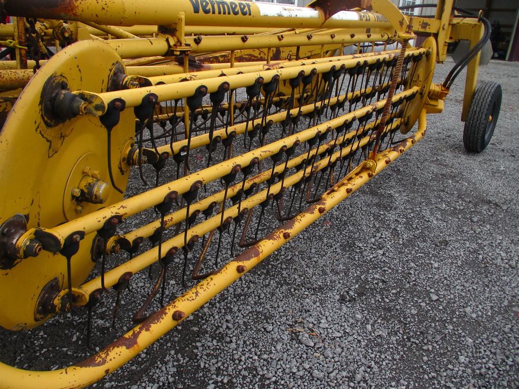 VERMEER 12-23 TWIN RAKE