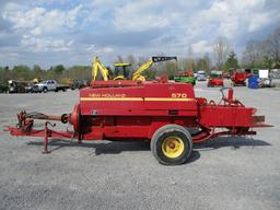 NEW HOLLAND 570 SQ BALER