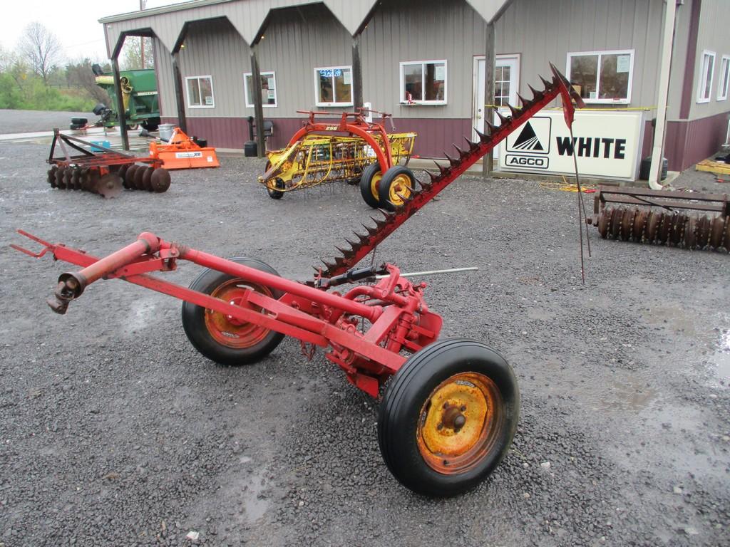 MASSEY FERGUSON PULL TYPE SICKLE MOWER