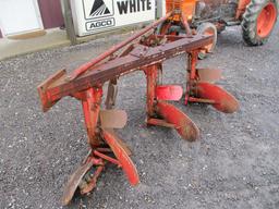 MASSEY FERGUSON 82 3X PLOW