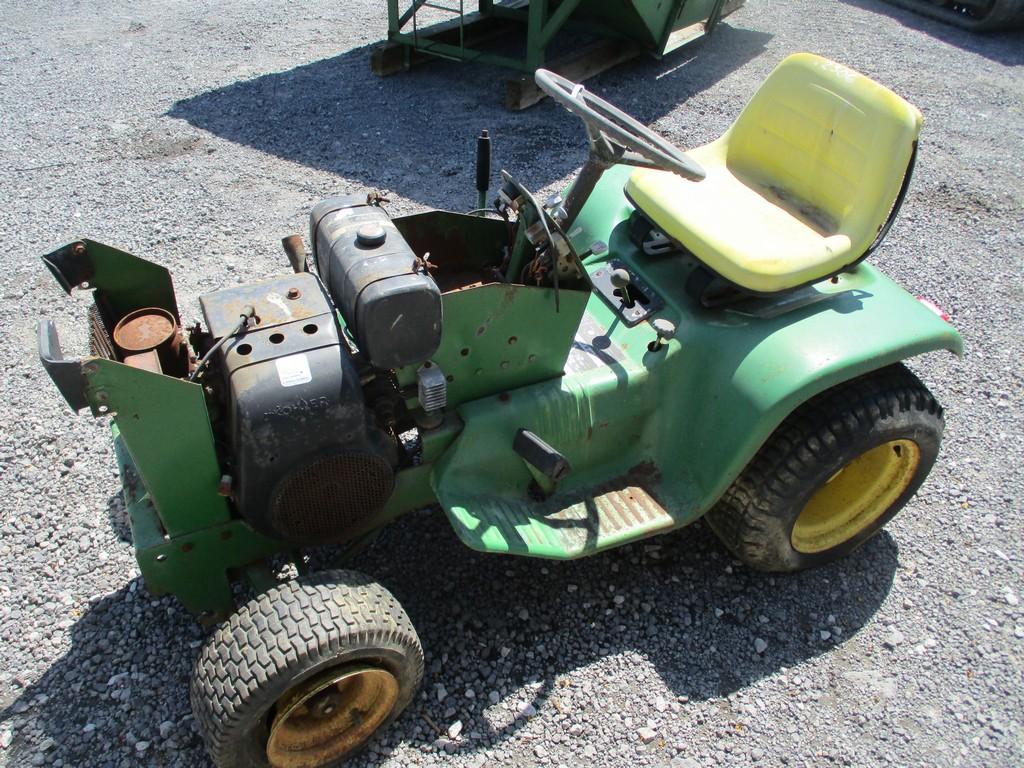 JOHN DEERE 112 LAWN MOWER