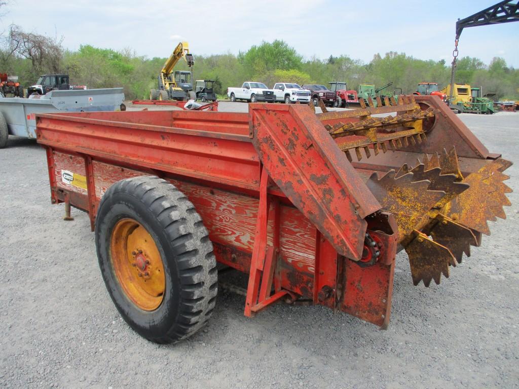 SCHULTZ SPREAD MASTER MANURE SPREADER