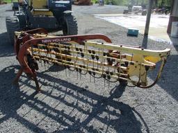 NEW HOLLAND 57 3PT HAY RAKE