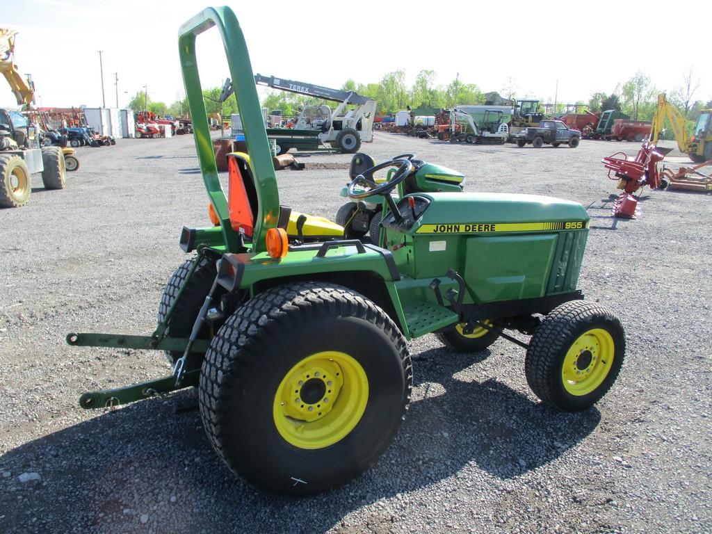 JOHN DEERE 955 TRACTOR