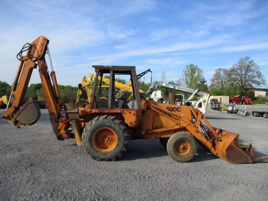 CASE 580C BACKHOE