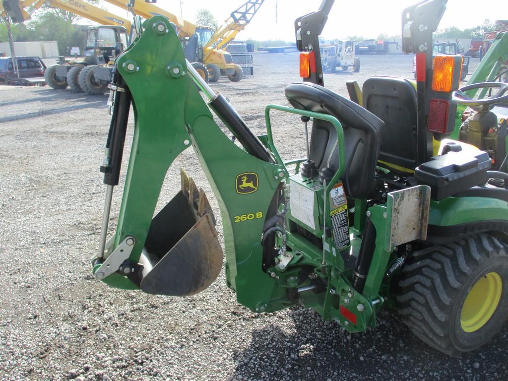 JOHN DEERE 1025R W LOADER