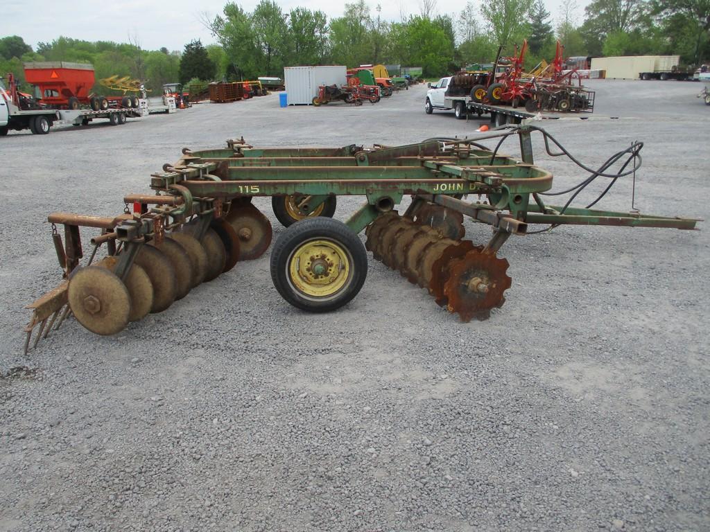 JOHN DEERE 115 ROCK FLEX WHEEL DISC W CYLINDER