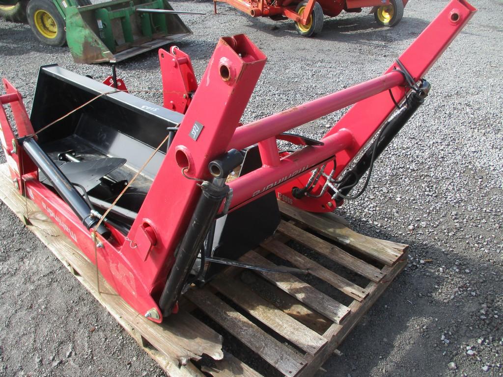 MAHINDRA 5565 2L LOADER