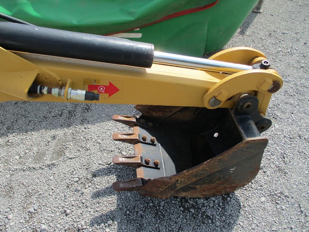 CAT BH30 SIDESTEER BACKHOE ATTACHMENT