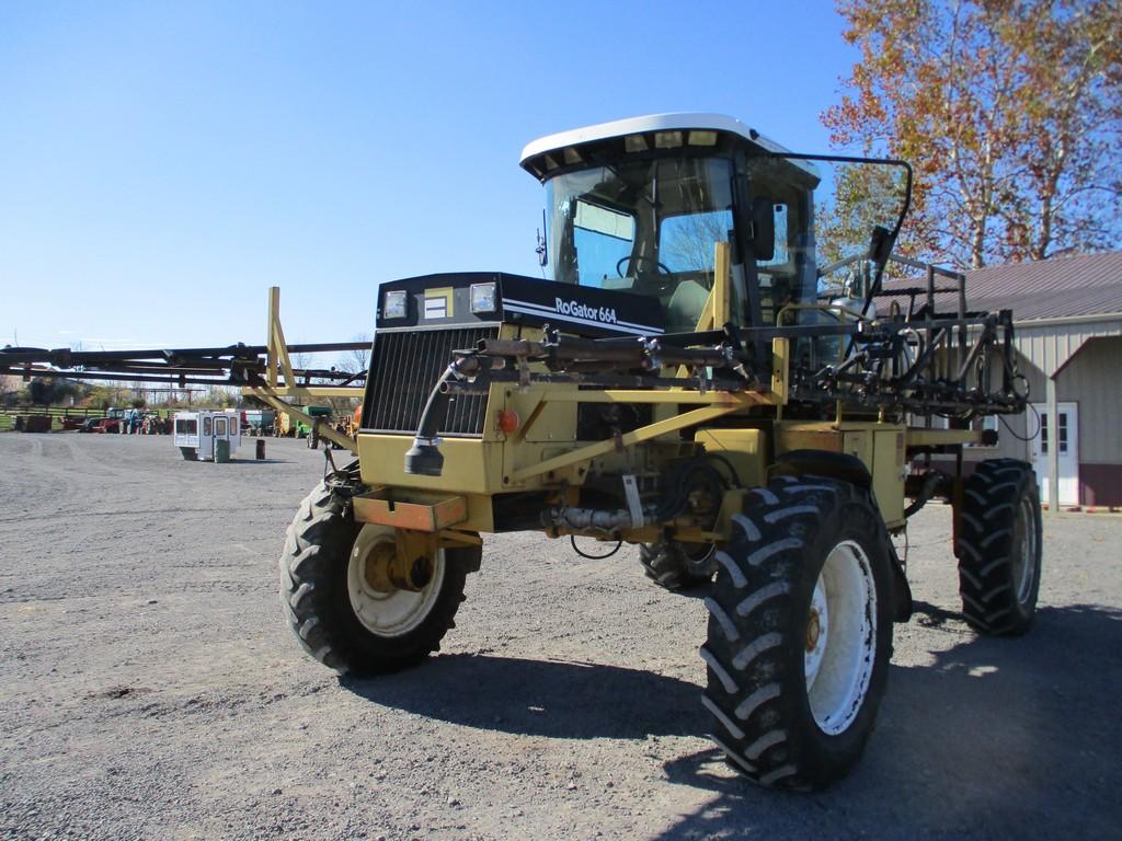 ROGATOR 664 CROP SPRAYER