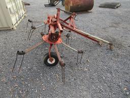 2 BASKET TEDDER
