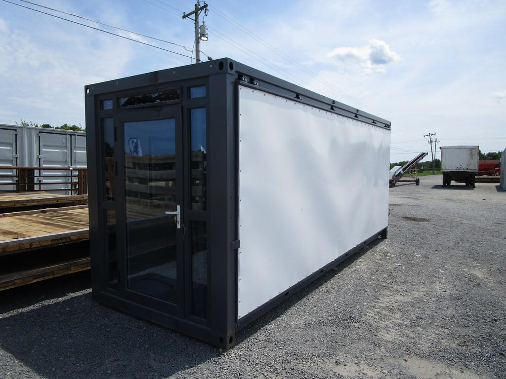 EXPANDABLE TINY HOME W BATHROOM