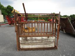 LIVESTOCK CHUTE