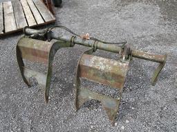 USED GRAPPLE ATTACHMENT