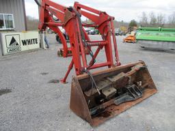 GREAT BEND GB770 LOADER W BRACKETS