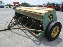JOHN DEERE 8300 DRILL