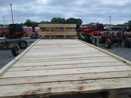 1) 20' FLAT WAGON