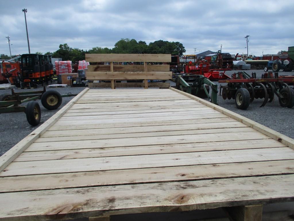 1) 20' FLAT WAGON