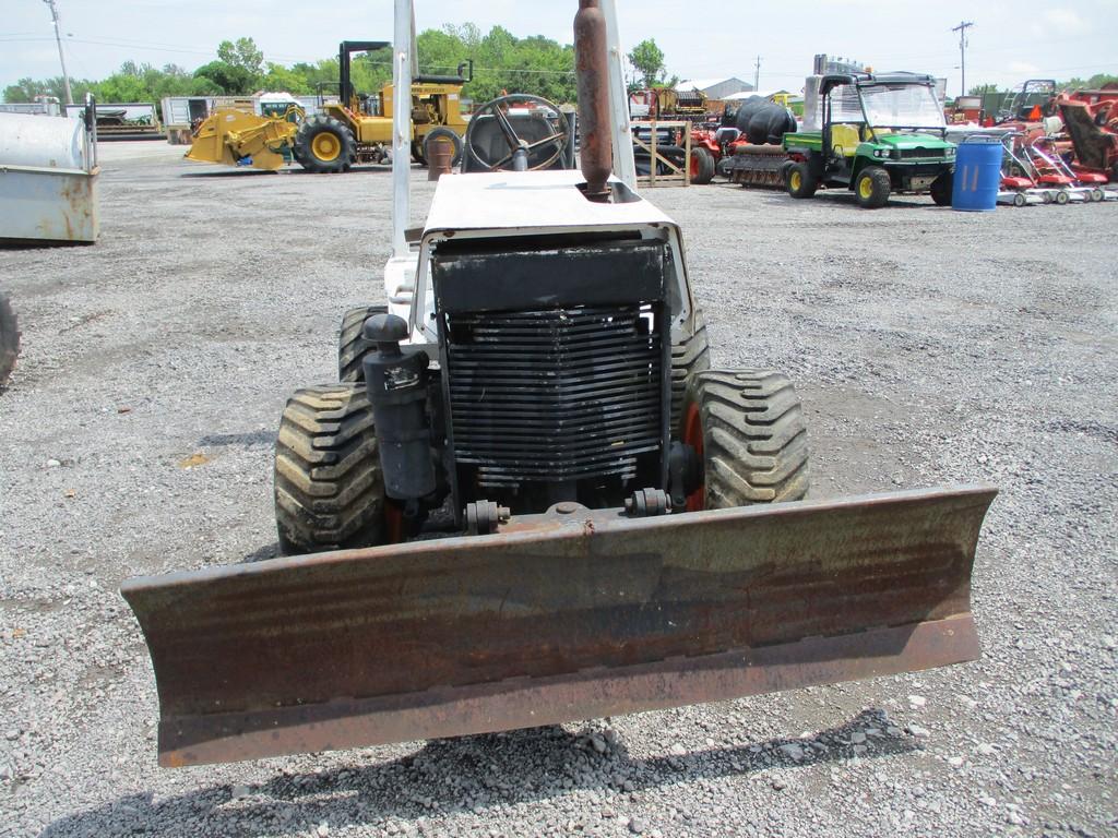 BOBCAT 3023 TRENCHER
